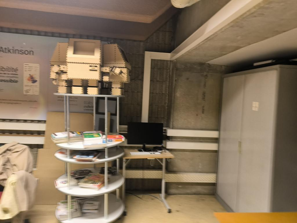 armoire en metal
